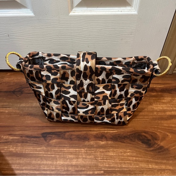 Harvey Seatbelt Leopard Carriage Ring Bag. Bag is like brand new. - Picture 3 of 11
